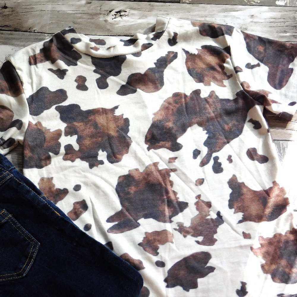 Mooving On Short Sleeve T-Shirt